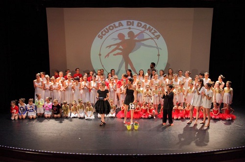NOVARA, SOLD OUT PER I SAGGI DELLA SCUOLA DI DANZA “FLY DANCE”
