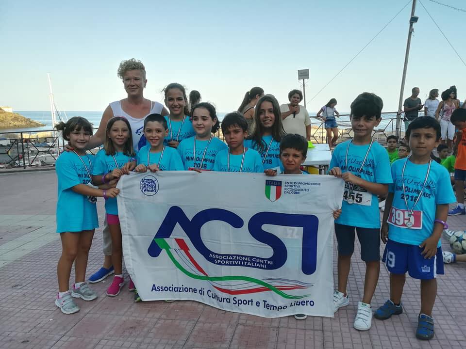 GRANDE SUCCESSO DEL GIRO PODISTICO A TAPPE DI USTICA